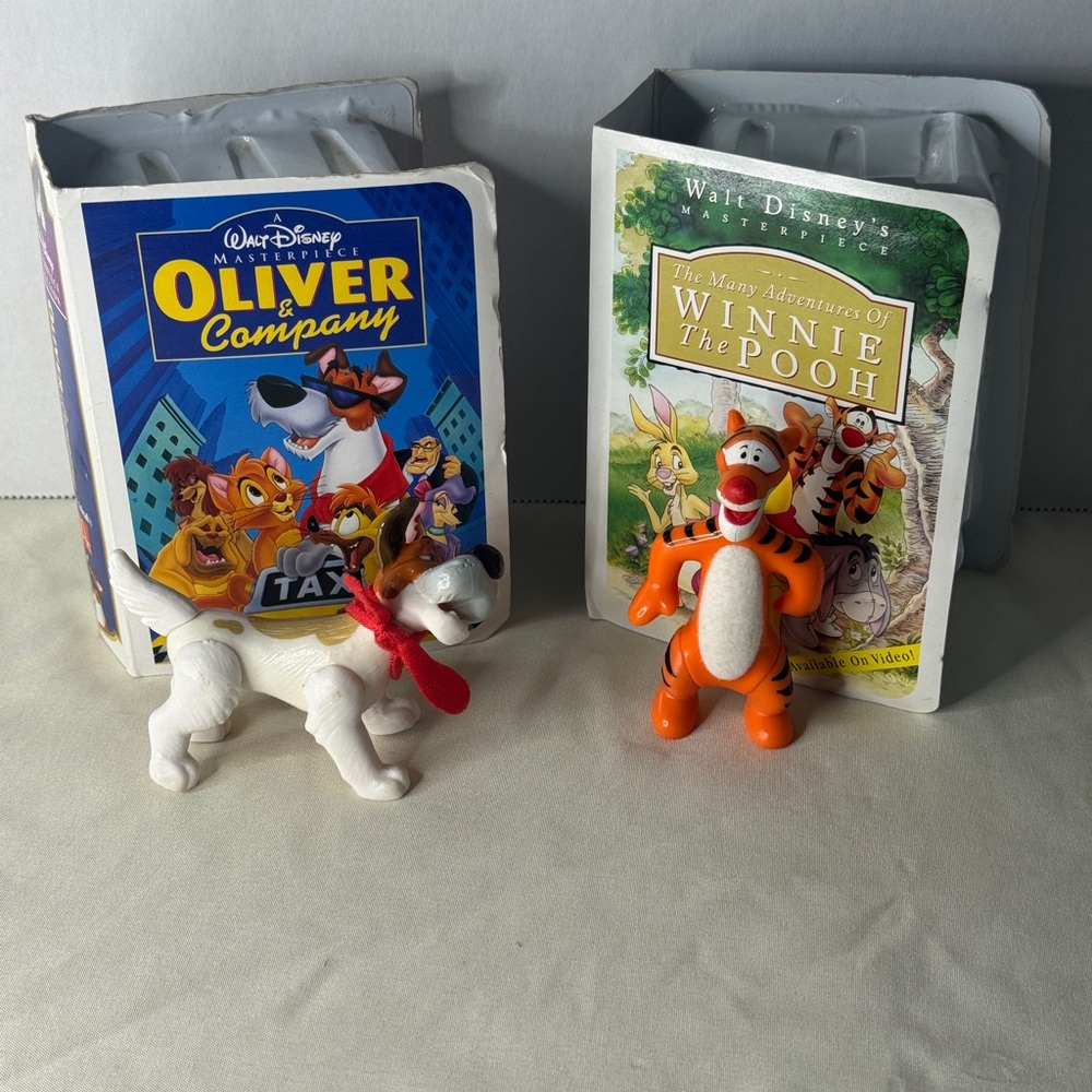 Disney McDonald’s Masterpiece‎ Oliver & Company + Winnie the Pooh Premium Set